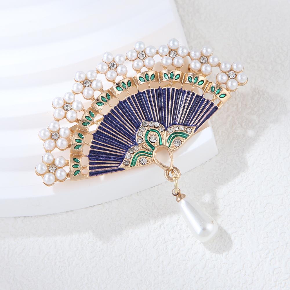 Chinese Style Retro Oil Drip Pearl Bamboo Fan Pendant Brooch Fashion Corsage Flower Pin Female Long-Lasting Color Exquisite Hypoallergenic Brooch Gift