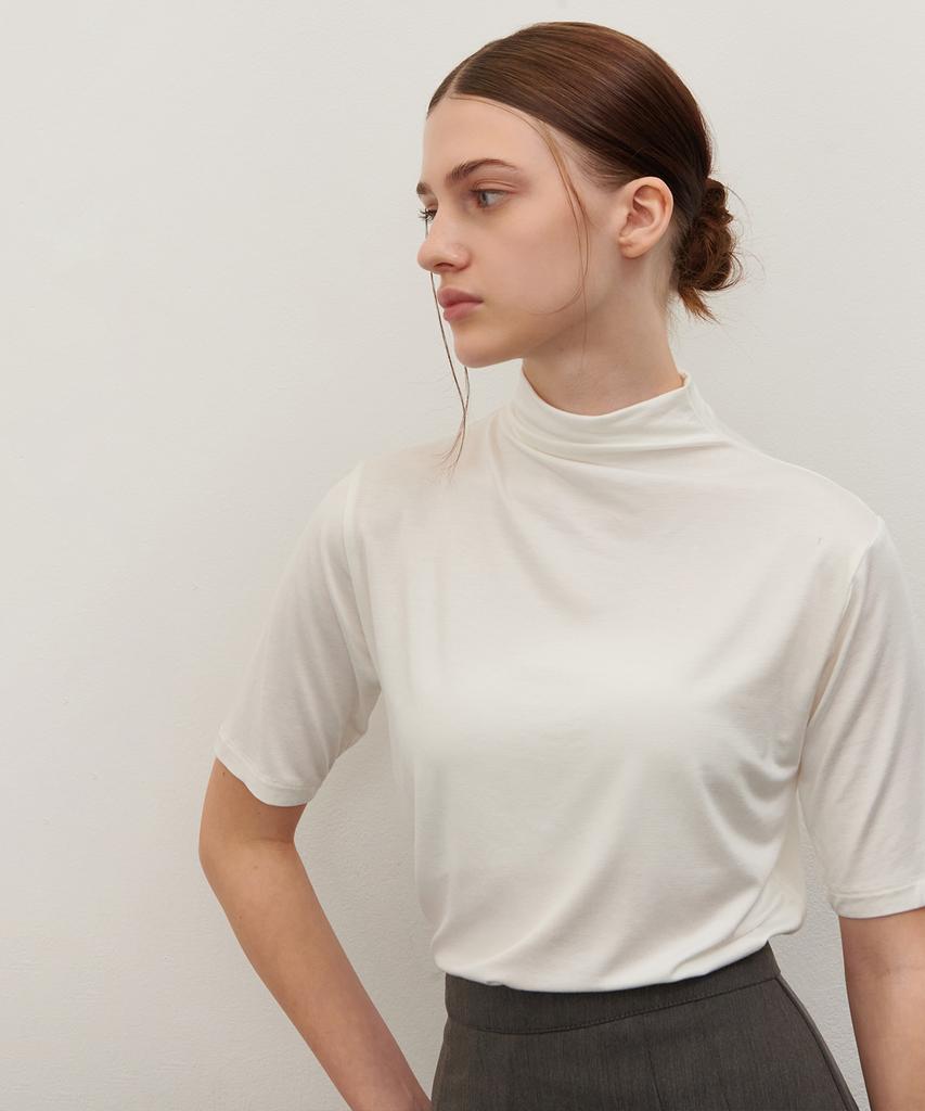 Kamino Mock Neck Turtleneck T-Shirt (White)