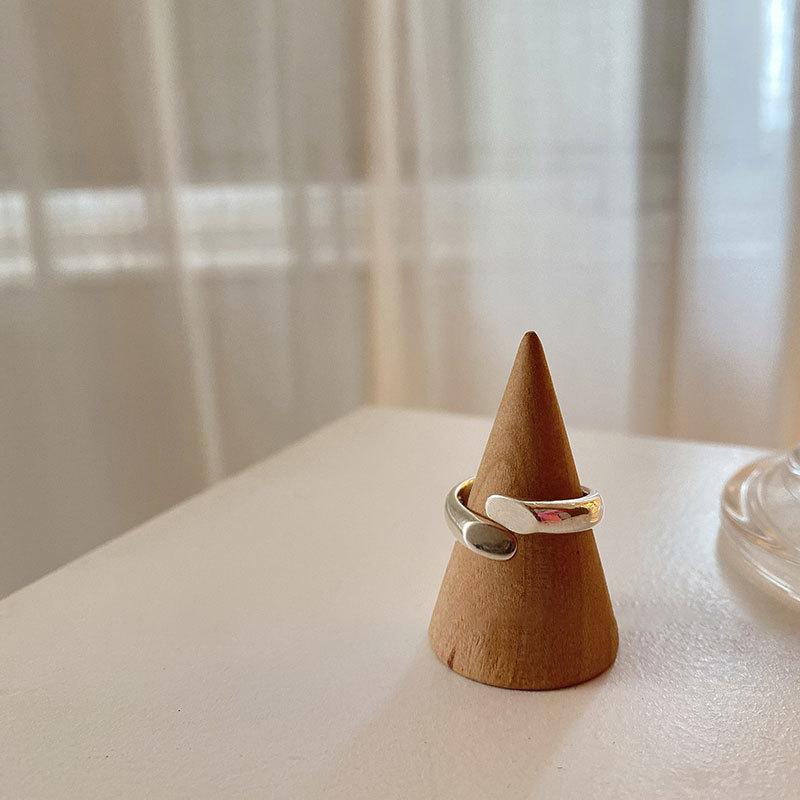 

Modern And Sleek S925 Sterling Silver Chain Knot Ring For Women With Size Adjustable J443