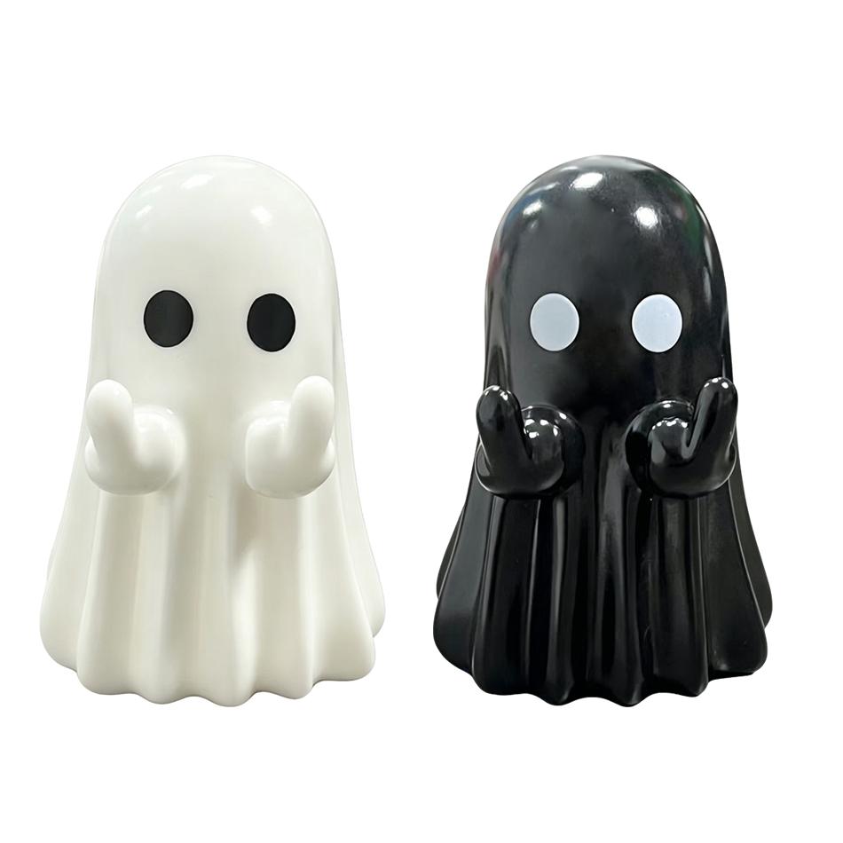 Hot New Arrival Cute Ghost Sculpture with Middle Finger Mini Halloween Desk Decor Funny Creative Novelty Gift for Office