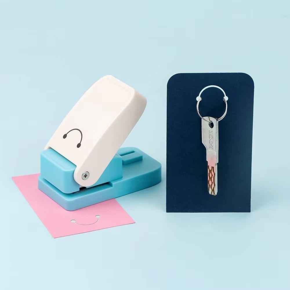Making Keychain Keychain Embossing Machine Punching Machine Keychain Hole Punch Jewelry Display