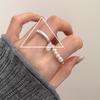 Dongdaemuns minimalistiske vridningsring og zirkonarmbåndssett for kvinner