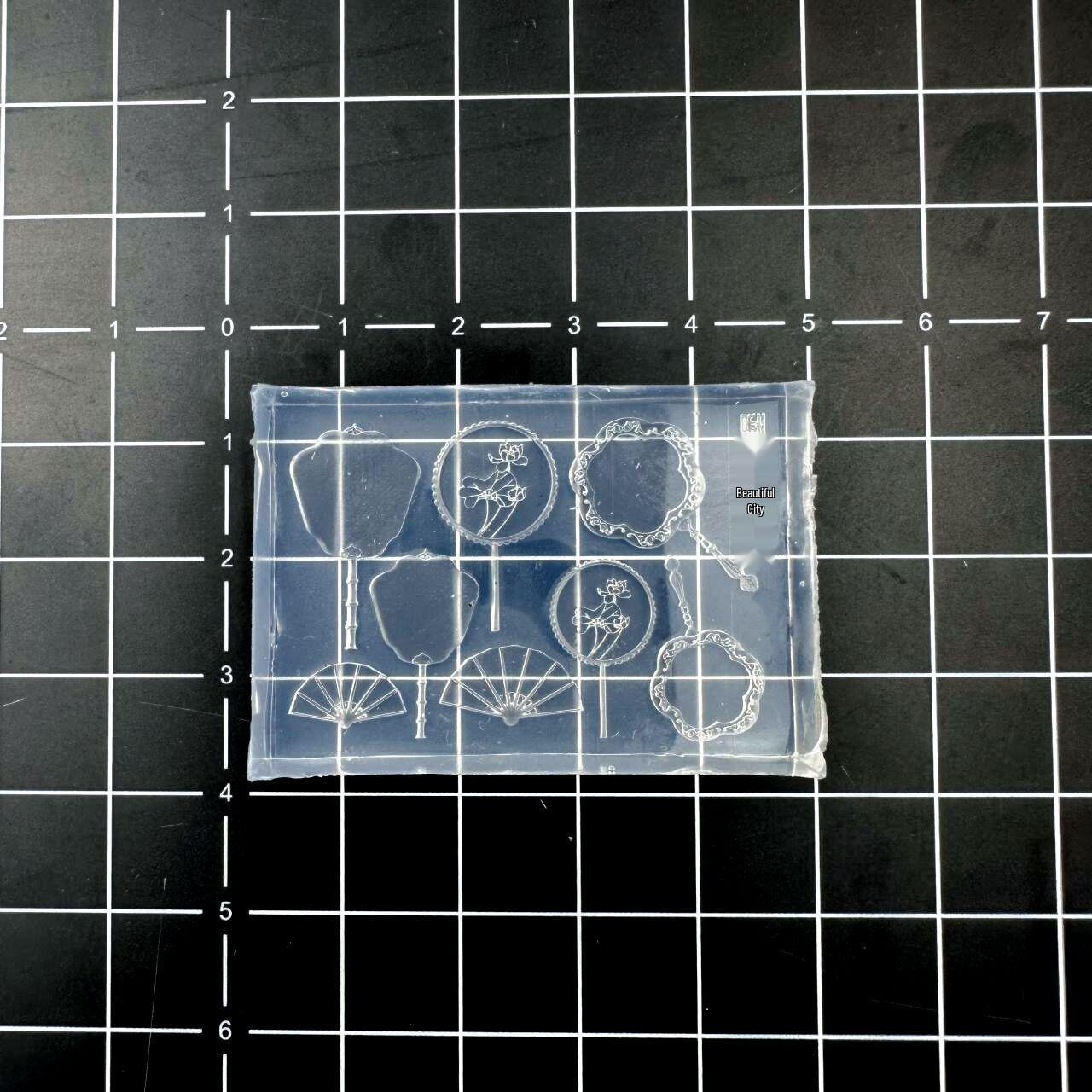 

Любимая 3D-резная форма от инфлюенсера: Объемный нейл-арт с узорами веера, лица, черепа и розы Nail art mold