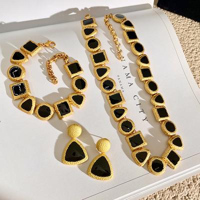 Éléments Géométriques Noir Or Contrastés Ensemble Simple Rétro Collier Boucles d'Oreilles Bracelet