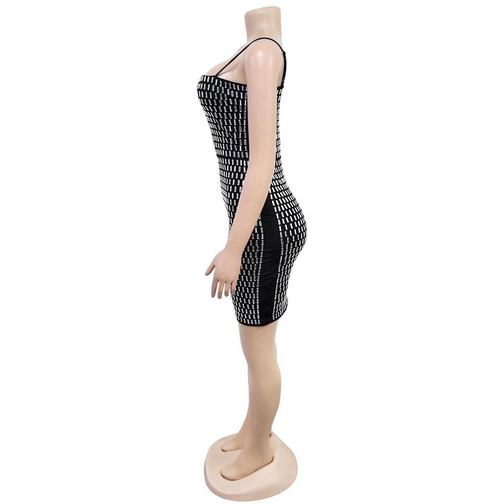 C7167 Vestido e Saia Curta Fashion Feminino Sexy Slim Fit com Pedrarias e Tiras