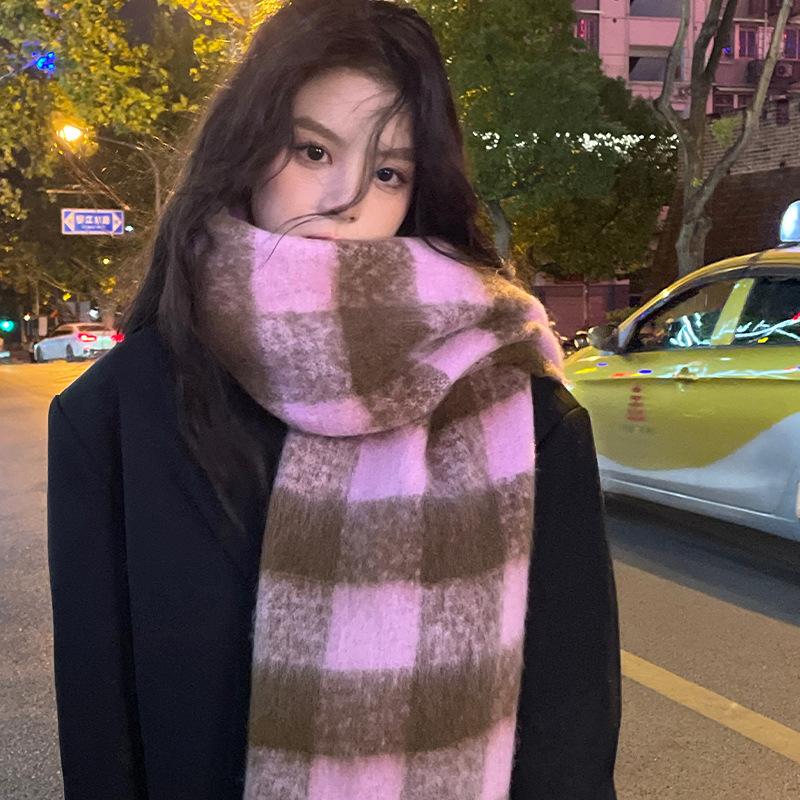 Atmosphere Maillard plaid scarf women's winter new Korean high-end sense thickened warm scarf student