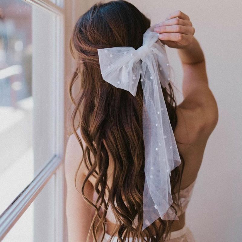 Pearl Decor White Tulle Bow Veil Hairpin Elegant Bridal Hair Clip Anti-slip for Wedding Banquet Prom Bridesmaid Present