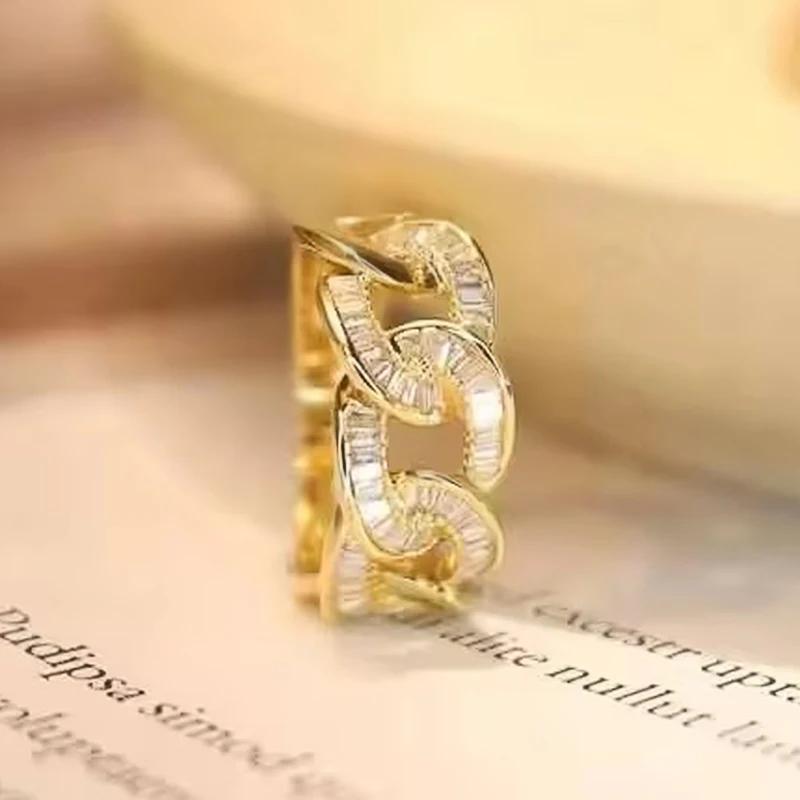 Huitan Chain Design Women Ring Gold Color Inlaid Shining Cubic Zirconia Luxury Party Wedding Accessories Fashion Noble Jewelry