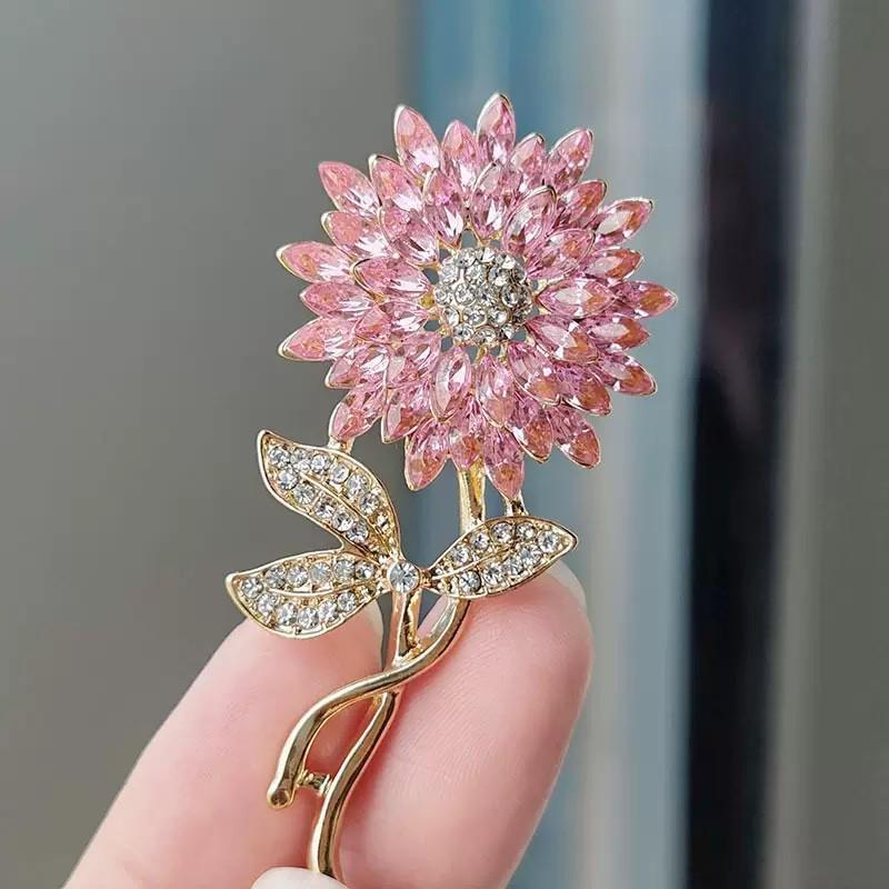 Korean-Style Rhinestone Sunflower Brooch - Fashionable, High-Grade Pin Accessory розовый