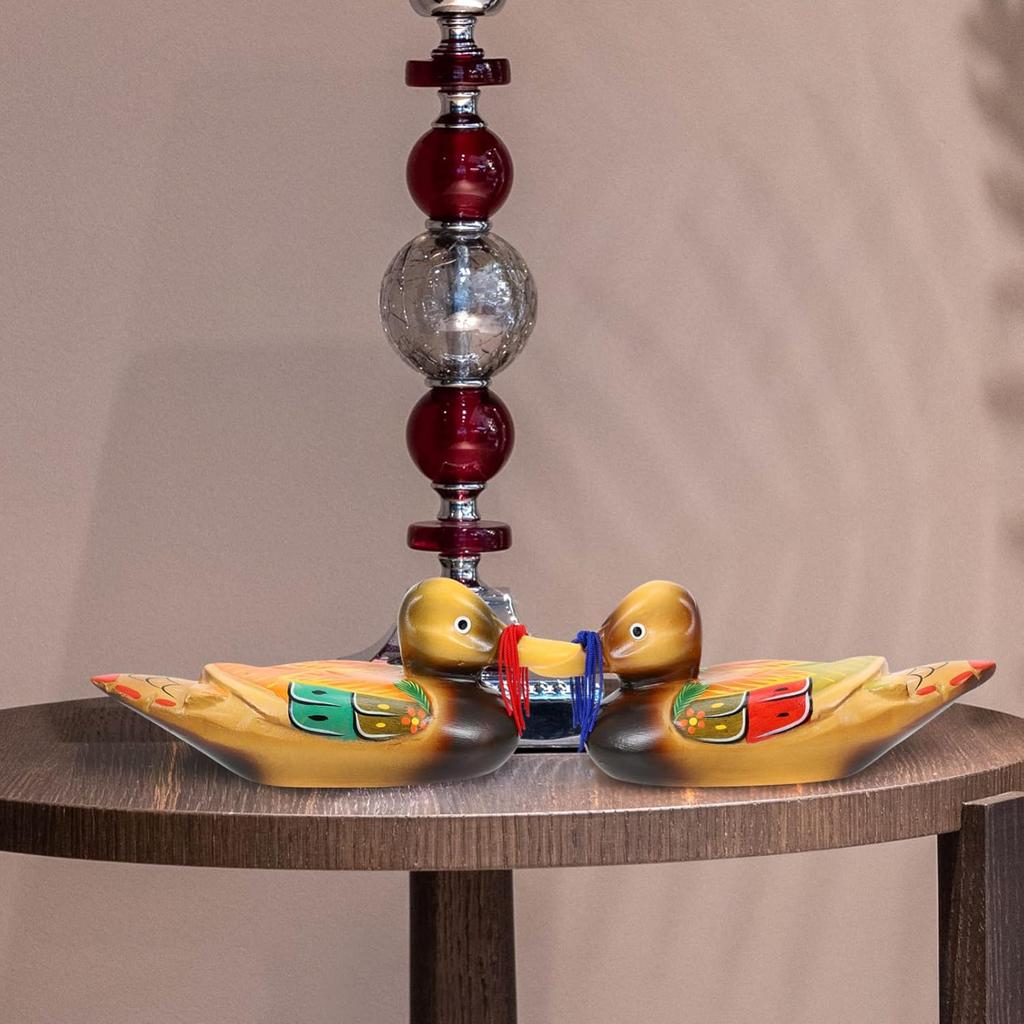 VOSAREA 2 Stück Holz-Mandarinen-Ornament Handgeschnitzte Figuren Miniatur Liebesvogel Dekor Kunstskulptur Hochzeit Sammlerstück Dekor