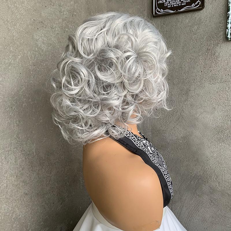 Gemischt Silber Grau Kurzes Welliges Haar Frauen Mittellang Schwarz Lockige Perücke Synthetisch Natürlich Party Alltagsperücke Hitzebeständige Faser