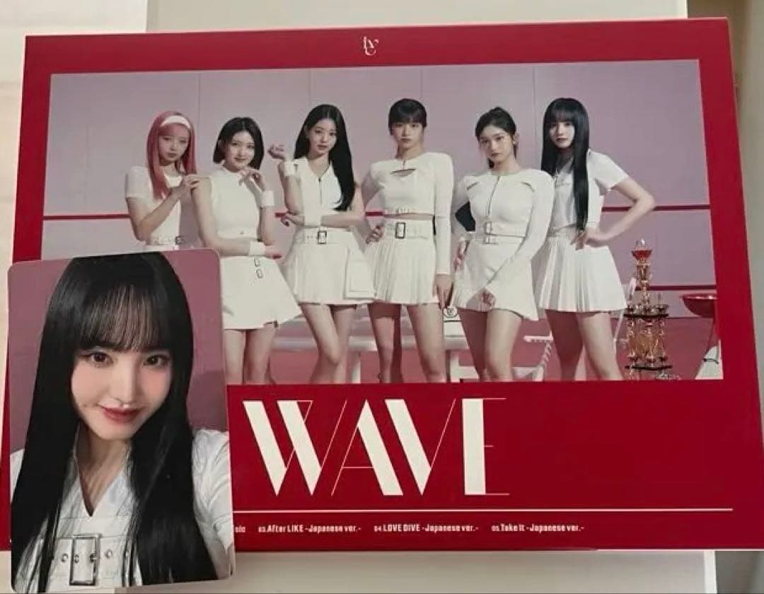 

[USED] WAVE DVD with trading card - Liz