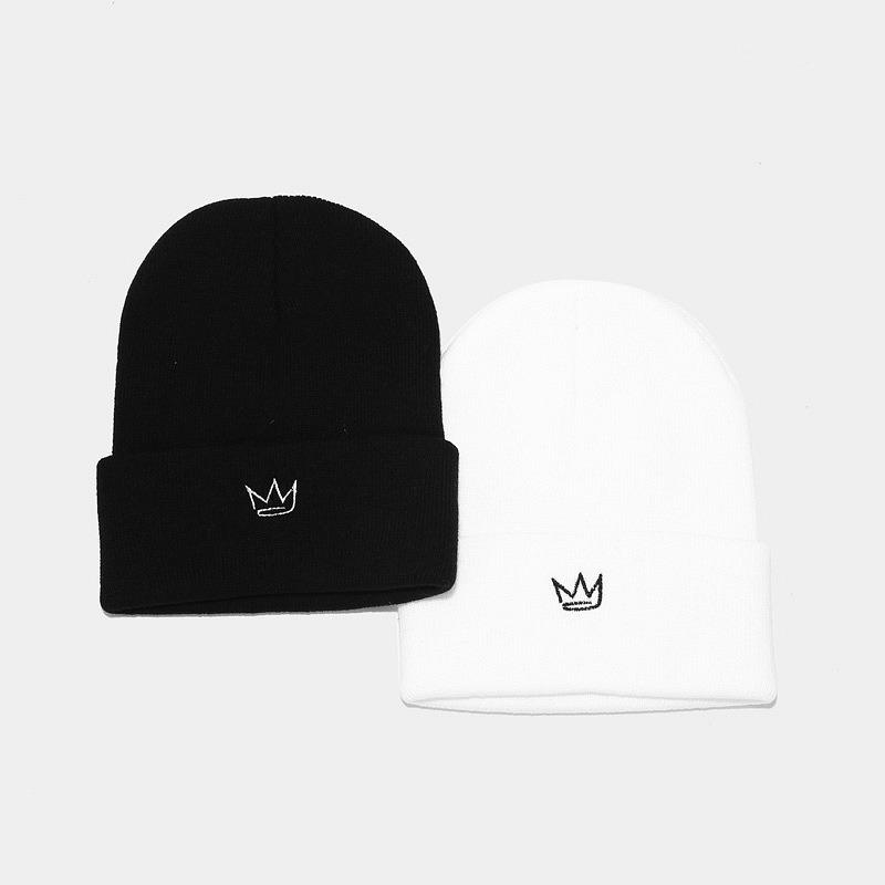 New embroidered knitted hats for men and women street fashion casual stacking hats hot cold hats