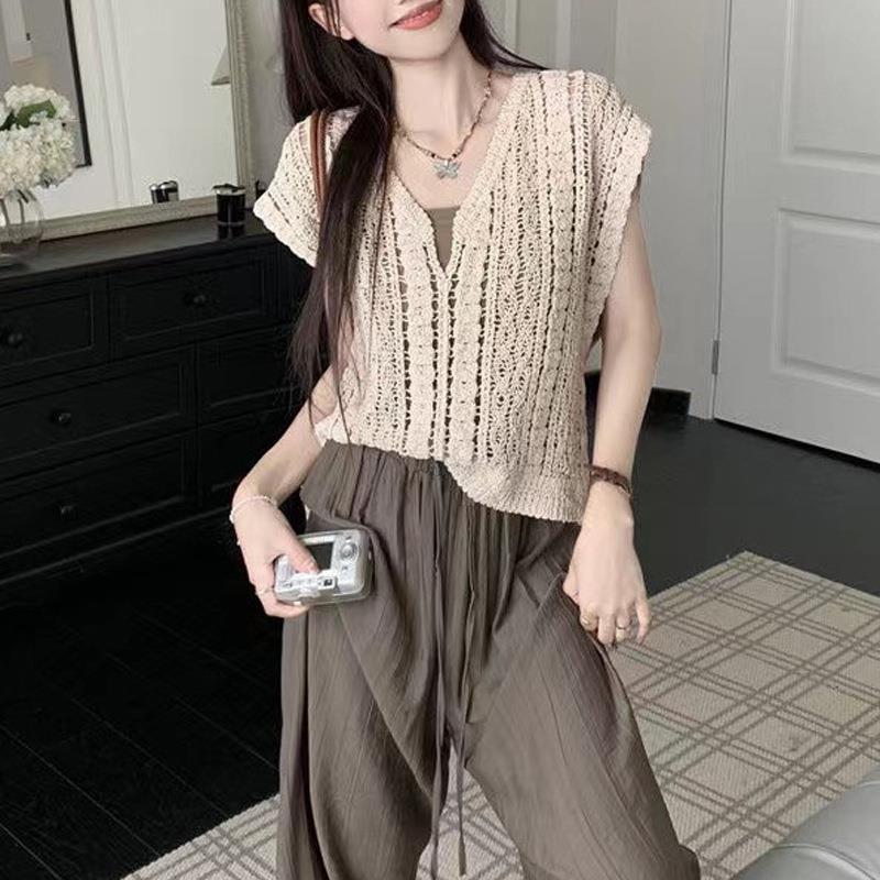 Hollow Hook Flower V-neck Vest Knitted Sweater for Women's Summer Design Short Style Sun Resistant Sleeveless Top for External Wear