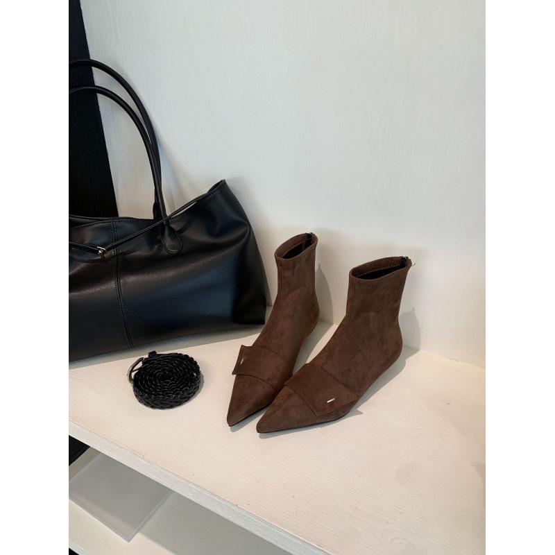 

Остроносые тонкие ботильоны короткие ботинки женская обувь осень и зима 2025 новые замшевые французские на небольшом скошенном каблуке короткие ботильоны 40 кофейный