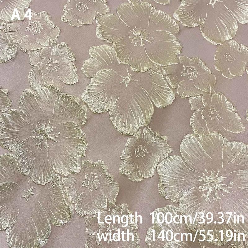Elegant Bronsguldtråd Blommönster Jacquardtyg 3D Präglad Diy Sy Hanfu Cheongsam Klänning Väska Tyg Hemtextilier