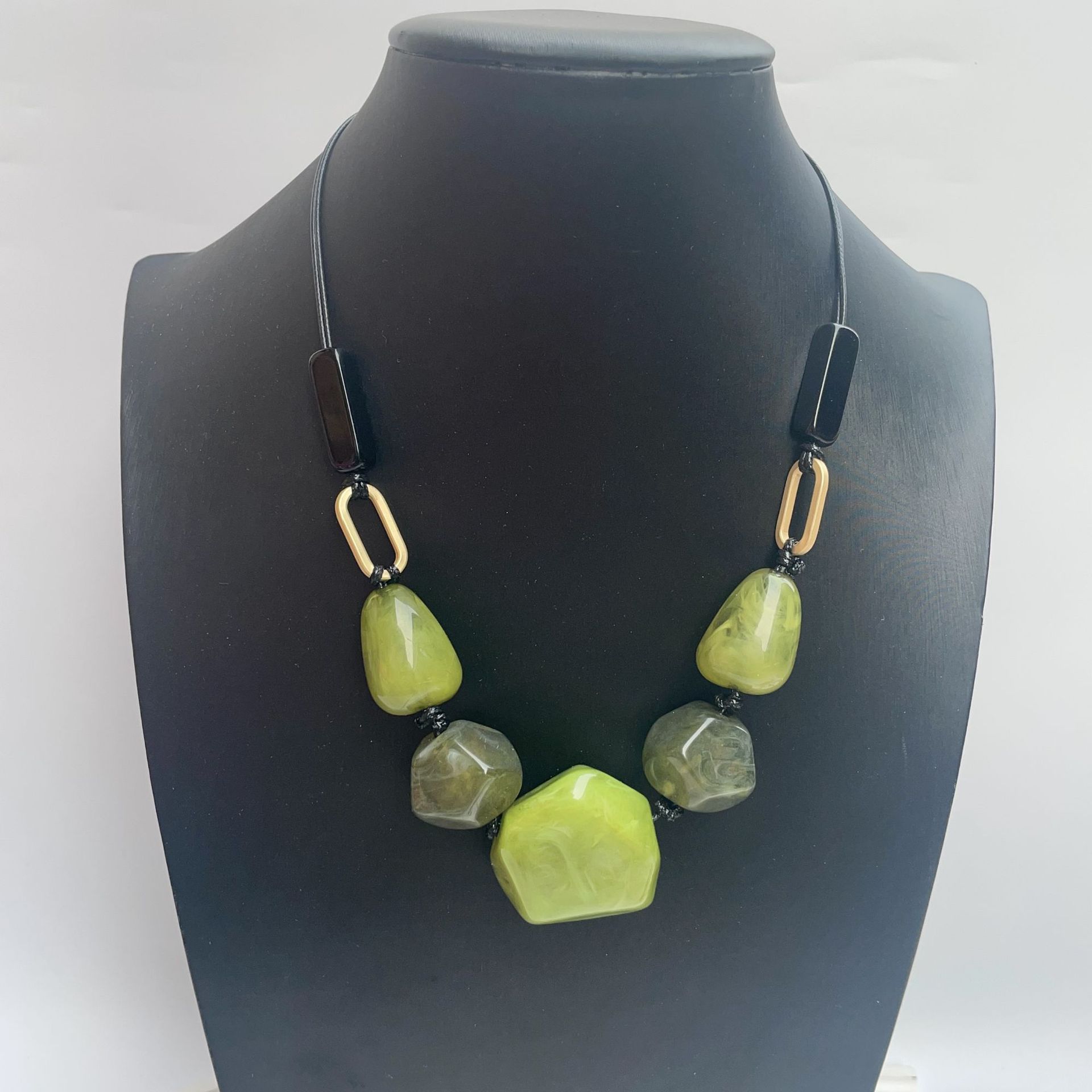 Неправильное Геометрическое Акриловое Ожерелье для Женщин Бусины Винтажный Стиль Украшения Аксессуары зелёный