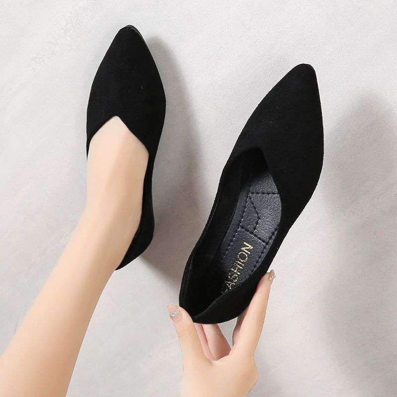 

Zhiyi женские черные рабочие туфли на плоской подошве с внутренней высотой, обувь на четыре сезона, мягкая подошва, нескользящие, с острым носком, удобные одинарные туфли, маленькие кожаные с 35 чёрный