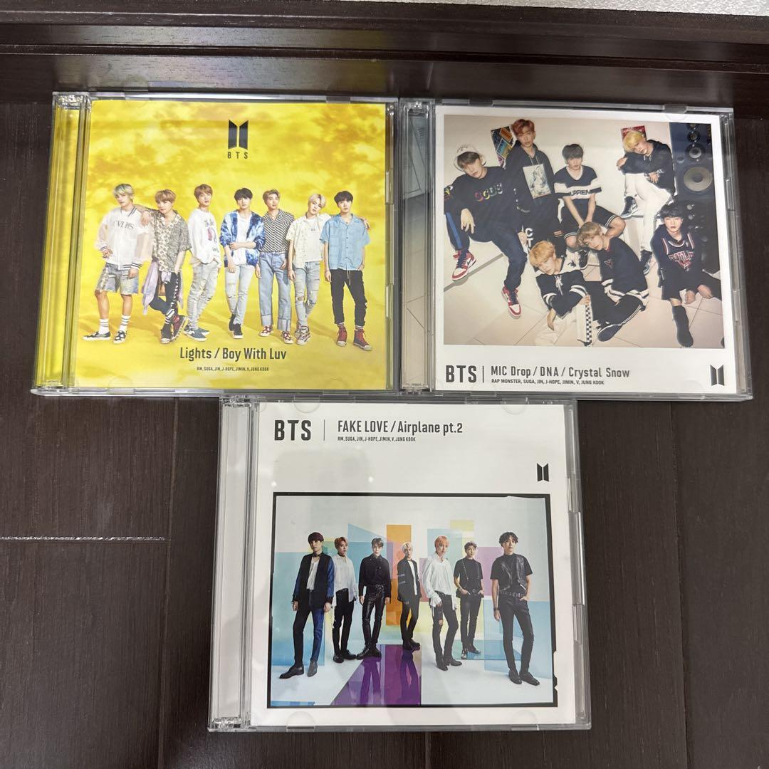 

[USED] BTS Lights FAKE LOVE MIC Drop CD DVD 3-disc set