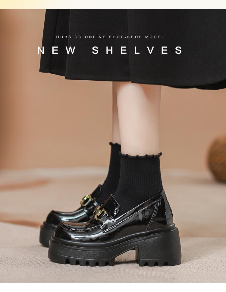 Dámské lakované mokasíny nazouvací se skrytou silnou podrážkou a extra vysokými podpatky - Britský styl, Černé, Velikost 33.