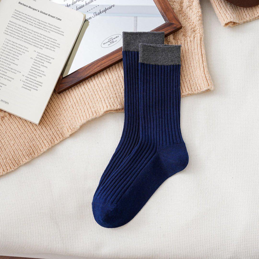 

Retro Mid-Calf Slouchy Socks with Vertical Stripes - Spliced and Double-Stitched for Autumn and Winter. Versatile Ins Style.