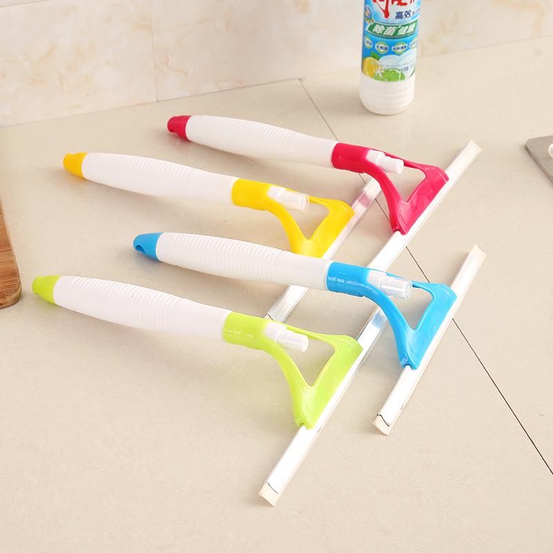 

Многофункциональное средство для мытья стекол со встроенным распылителем и удобной ручкой