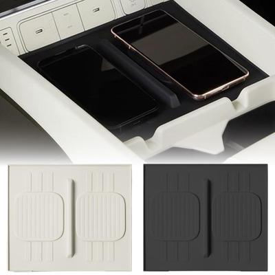 Car Center Console Silicone Pad For Hyundai Santa Fe 2025 Wireless Charging Station Protector Auto Interior Organizer Acces D8U2