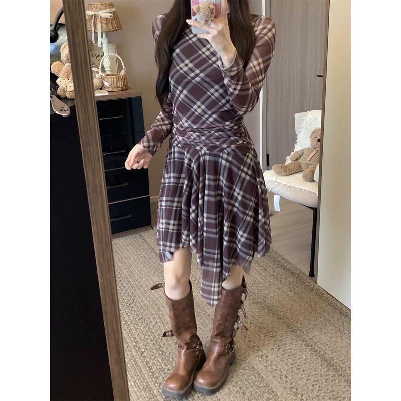 Kumikumi High Sense Retro Temperament Plaid Long sleeve dress Women Early Autumn Irregular Waist Hugging Slimming Short dress