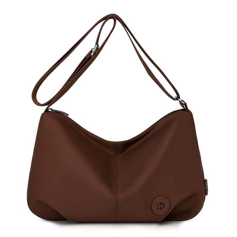 Autumn new high-value fashionable women's shoulder bag casual simple messenger bag anti-splashing nylon bag