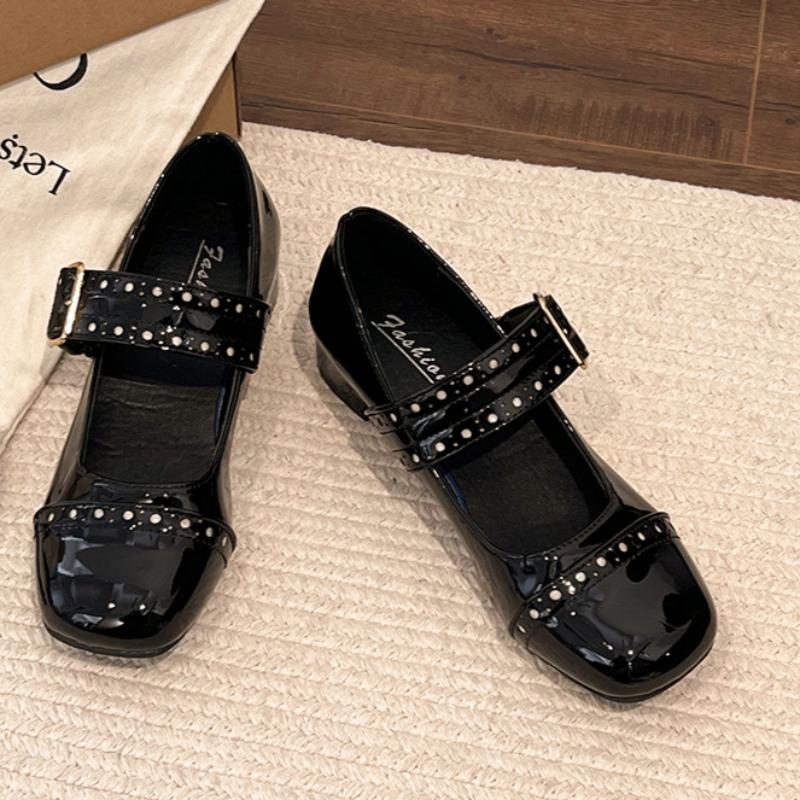 Women's Thick Heel Shoes Spring New Round Head Shallow Mouth Metal Line with Anti-slip Wear-resistant Heel Shoes