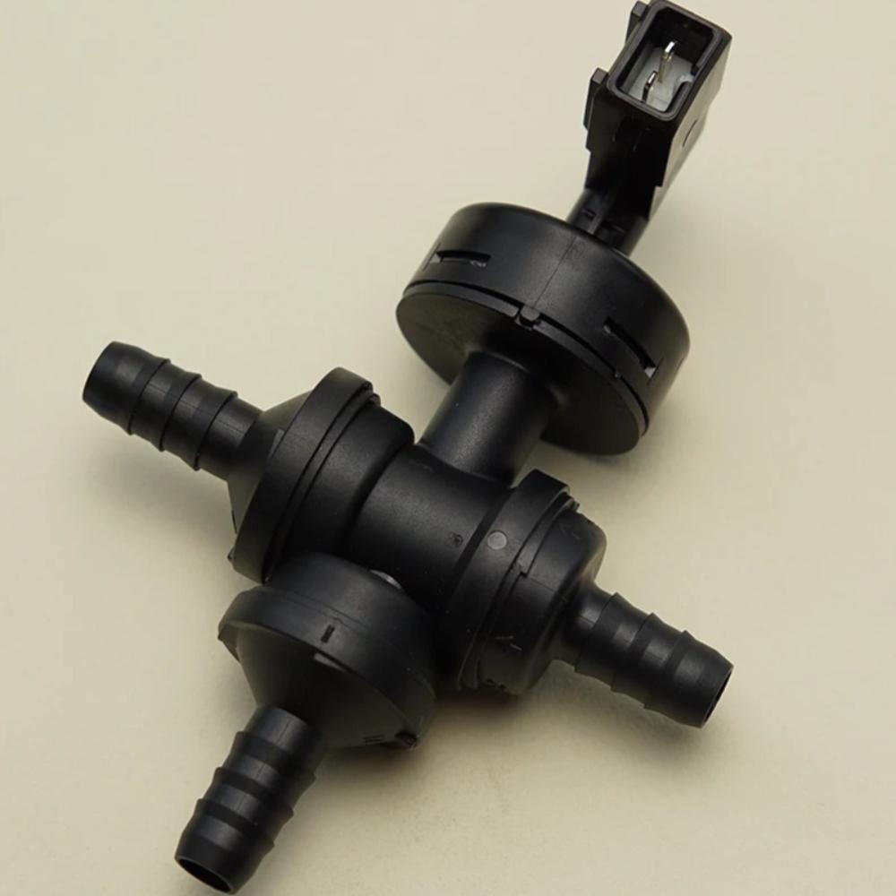 31400692 30645493 31265825 Car Power Brake Booster Vacuum Pump Switch For Volvo S60 S80 V70 1999-2009