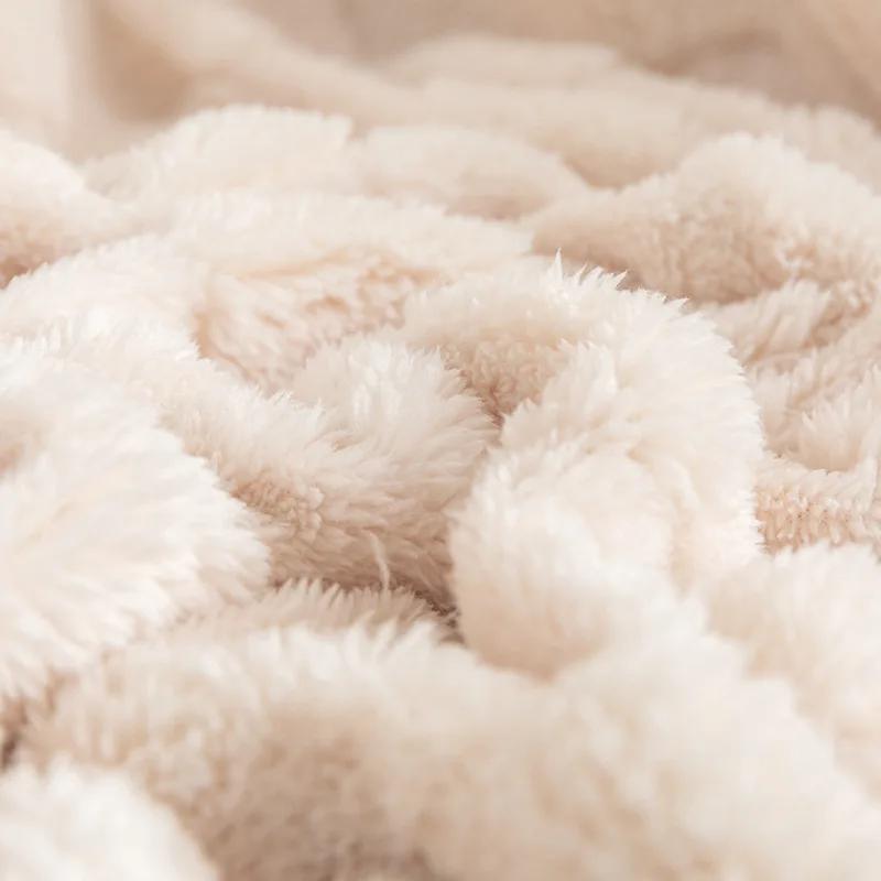 Winters Thickened Monolayer Taffu Lamb Wool Green Blanket Plaid Simple Warm Flannel Blanket for Soft Sofa Blanket Bed Cover