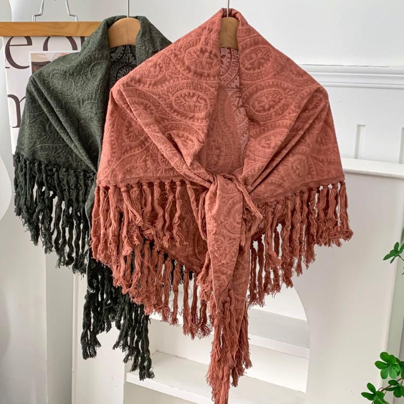 Winter Scarf New Fashion Men's and Women's Knitted Shawl Scarf Neck Piercing Large Triangle Scarf Shoulder Tassel Shawl Outside