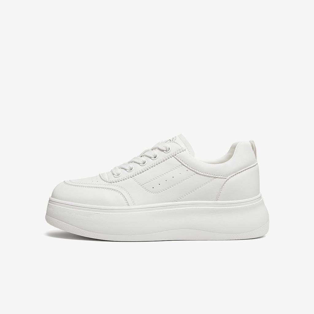 TATA/He She 2026 Autumn Sports Fashion Leisure Thick soled Women's Board Shoes