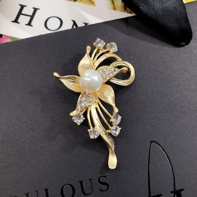 Fashion temperament dumb gold brooch corsage women's suit jacket sweater coat pin crystal high-end accessories
