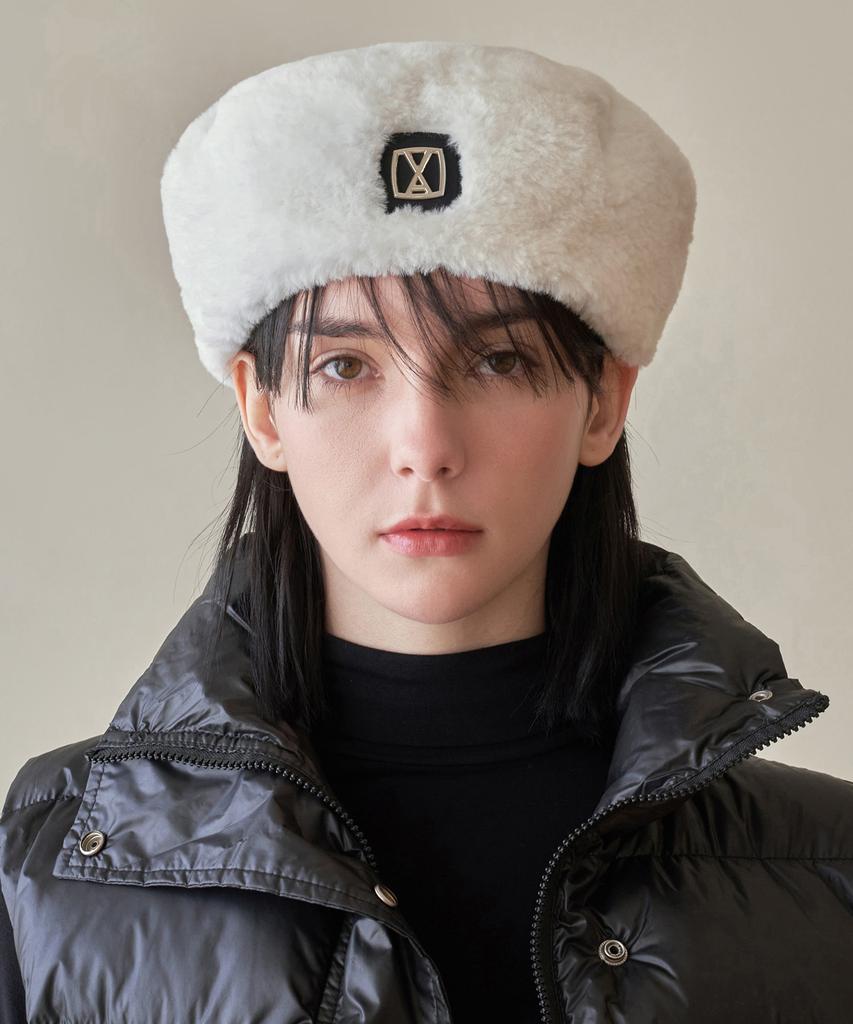 Bajal Va Square Studded Fur Beret Ivory