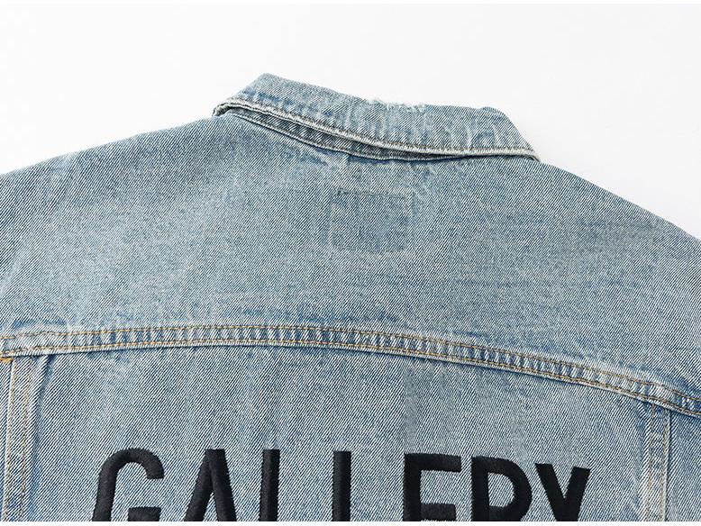 Trendy džínová bunda Gallery Dept v prané modré barvě s vyšívaným logem