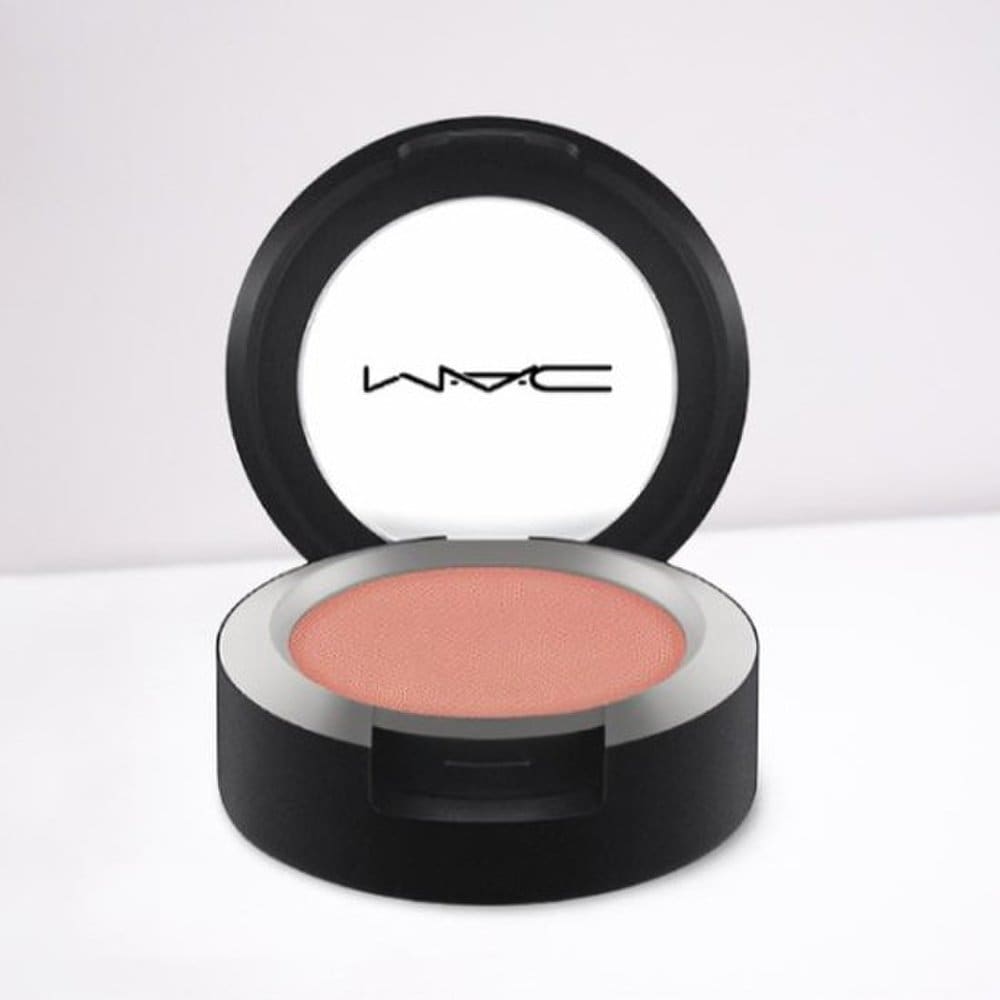 

Тени для век MAC Powder Kiss 1.5g DIS_BACKS_A_DESIGNER