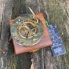 Sonnenuhr-Kompass aus massivem Messing, Vintage, nautischer Retro-Steampunk, polierte Hartholzbox, Marine-Kompass, Vintage, nautischer Kompass und Hartholzbox