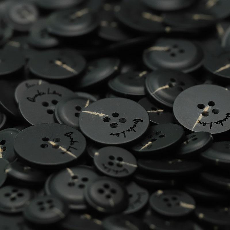Black Button Letter Four Eyes Resin Blazer Accessories Double Sided Nitrile Fur Coat Buttons