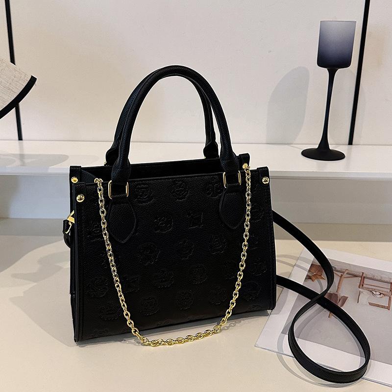 

Новая сумка-тоут женская цепочка модная универсальная нишевый дизайн маленькая квадратная сумка на плечо сумка-мессенджер чёрный