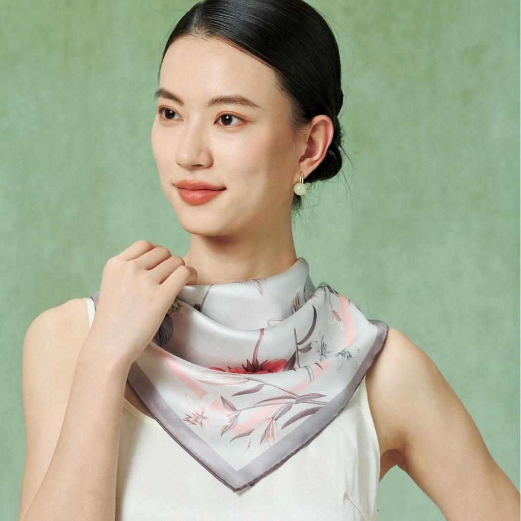Women's 100% Mulberry Silk Scarf, 90cm Square, 14 Momme Shawl - Perfect Gift for Mother, Girlfriend, Birthday or Festival