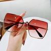 Fashion Retro Men& Women Square Sunglasses Luxury Brand Designer Vintage Metal Sun Glasses for Women Ocean Lens Eyewear