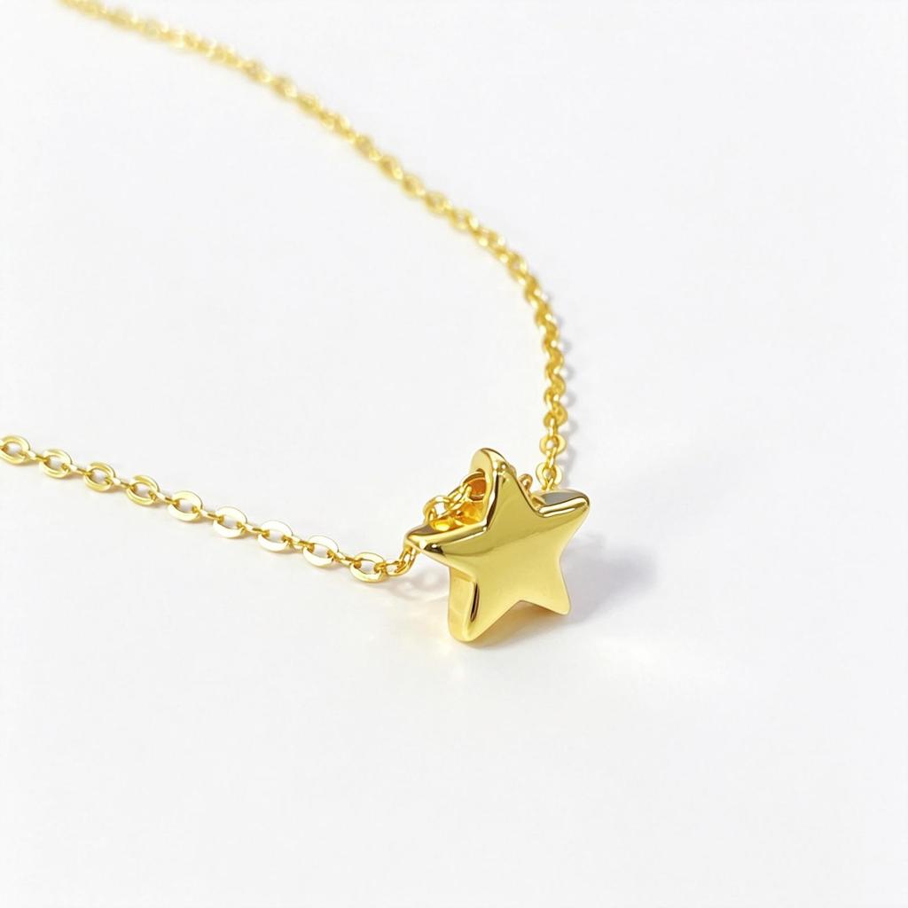 Elegant S925 Sterling Silver Star Pendant Necklace for Women - Simple, Retro, Versatile Clavicle Chain.
