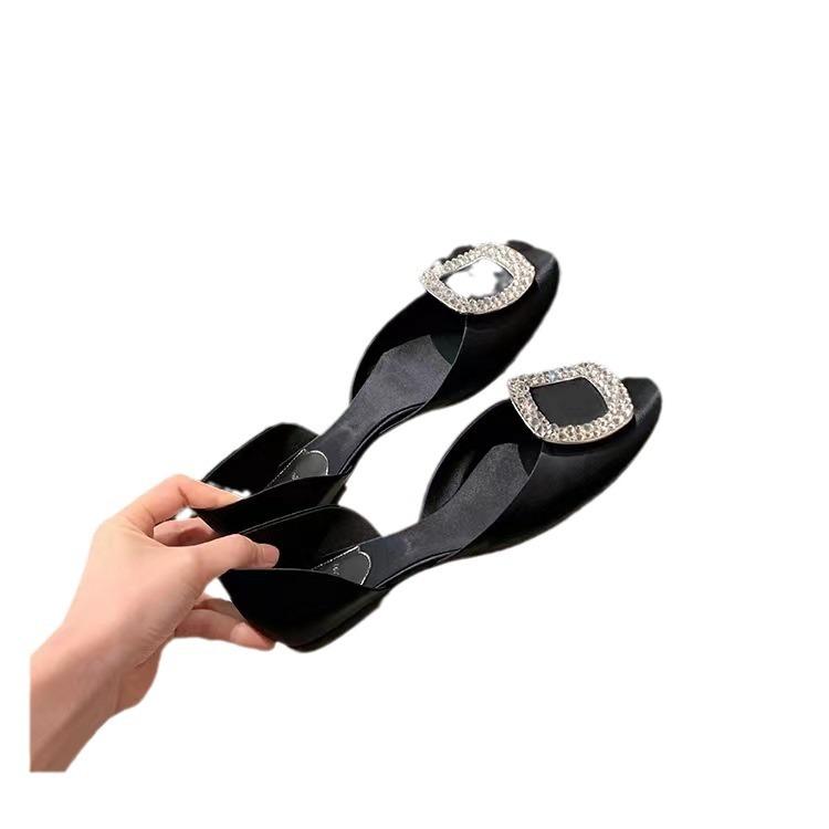 Sheepskin version of grape mother, the same spring and summer new fairy square diamond jewelry, shallow mouth hollow sandals, women's flat-soled singl