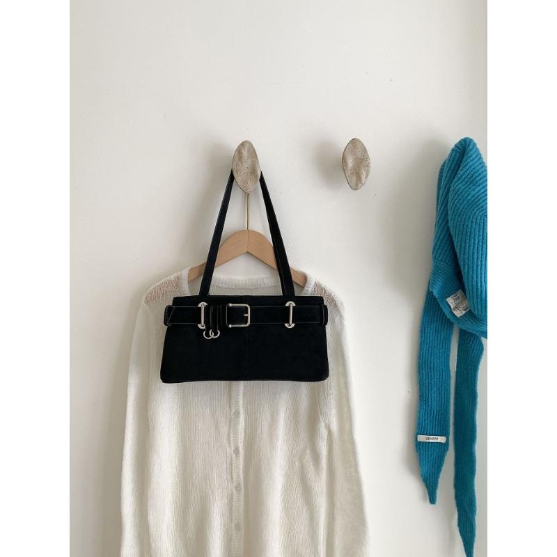 

Autumn and winter new armpit bag niche design belt decoration shoulder bag women s high-end sense retro suede bag