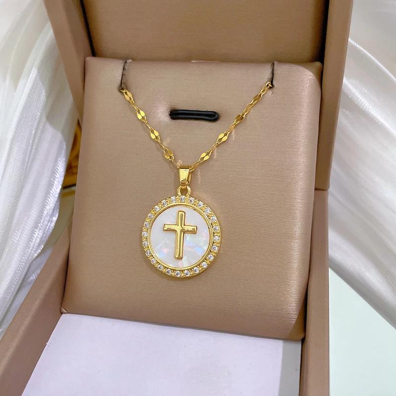 Fashion Circular Cross Pendant Necklaces for Women Men Classic Stainless Steel Chain Jewelry Accessories Pretty Gifts for Lover