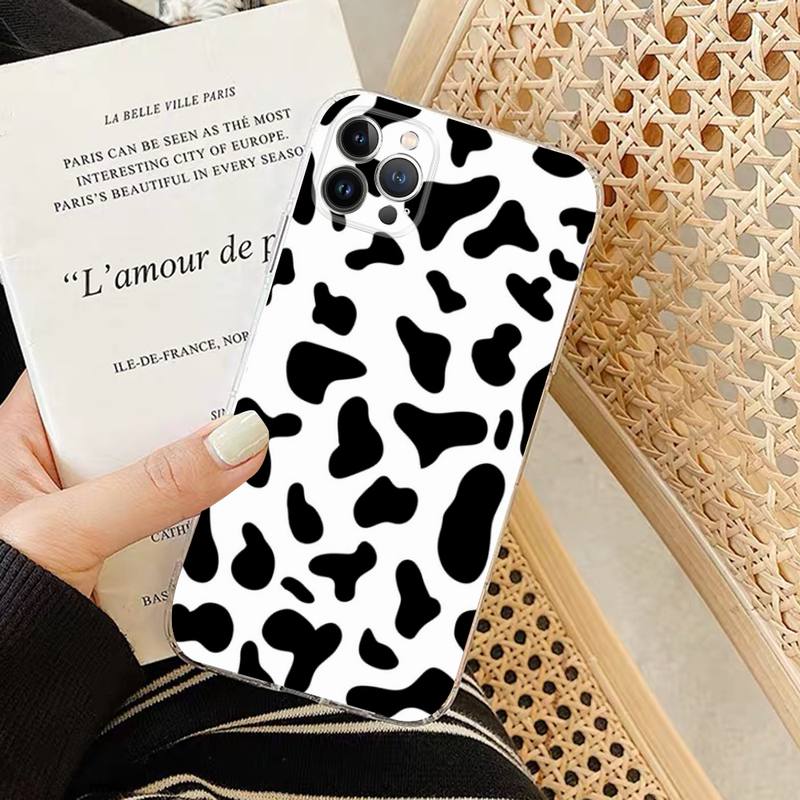 White Black Cow Symbol Print Phone Case Silicone Soft for iphone 14 13 12 11 Pro Mini XS MAX 8 7 6 Plus X XS XR Cover