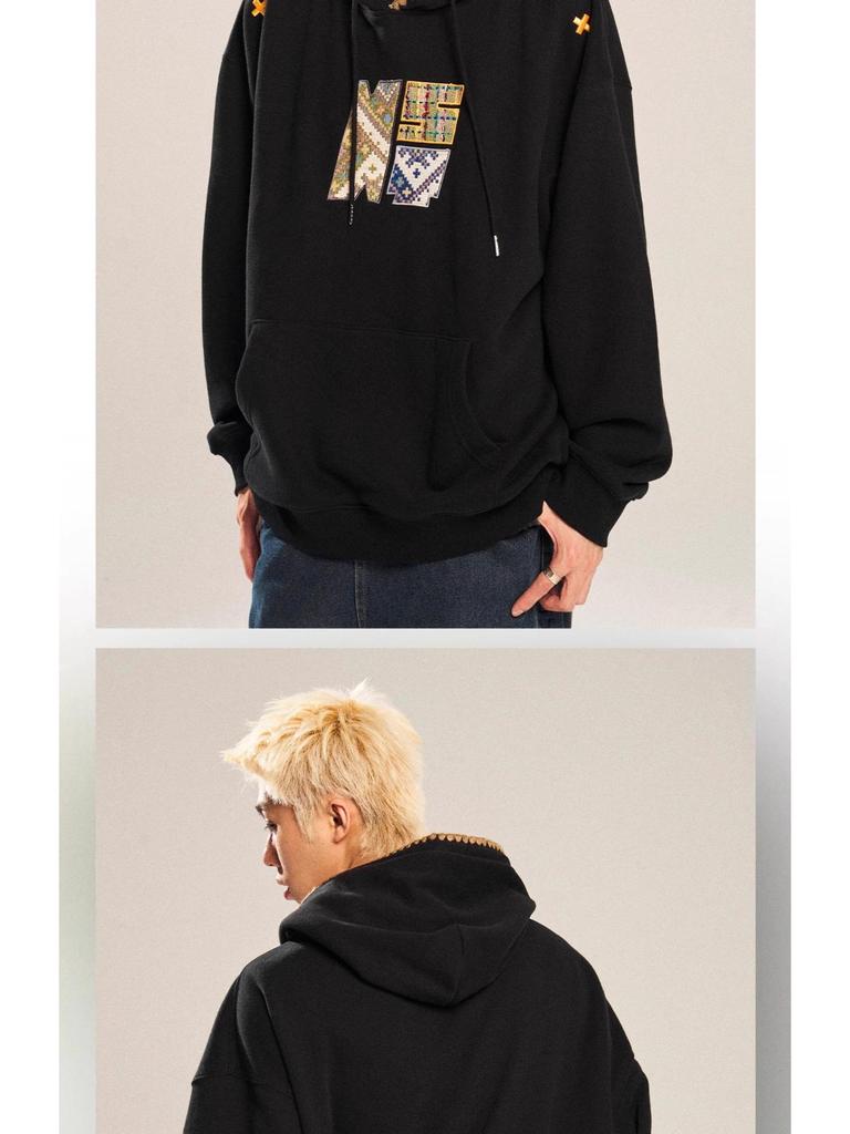 Retro Ethnic Style Men's Fleece-Lined Hooded Sweatshirt with Embroidery