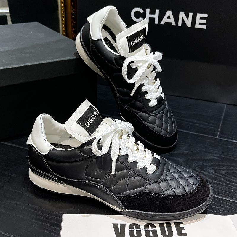 Xiaoxiangfeng diamond new board shoes Korean version of leisure sports flat-bottomed versatile white shoes thick-soled cowhide German training women'